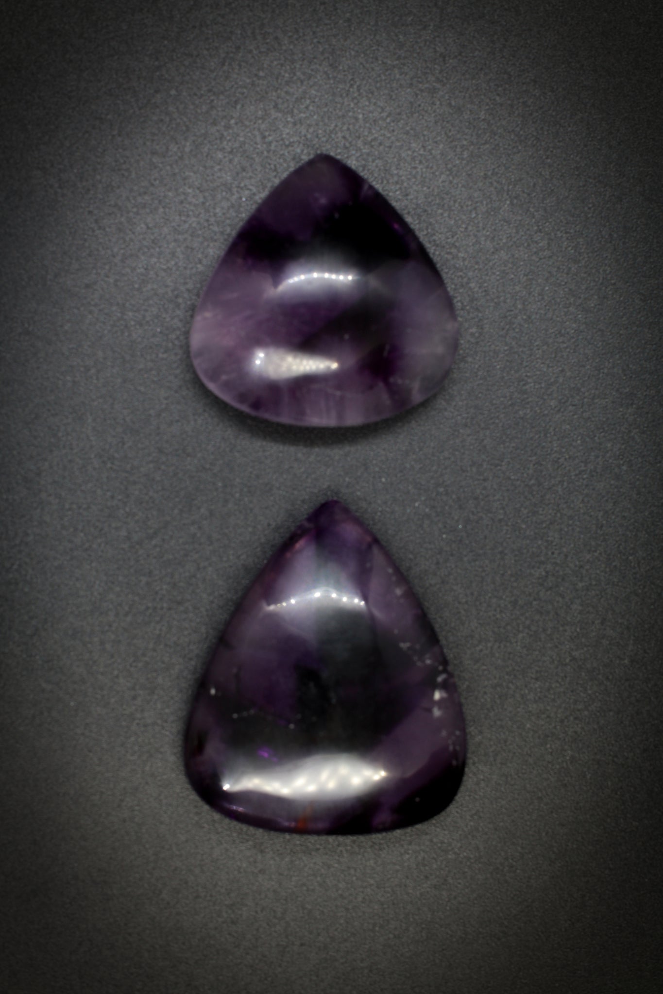 Amethyst Star Cab Pair of Rounds